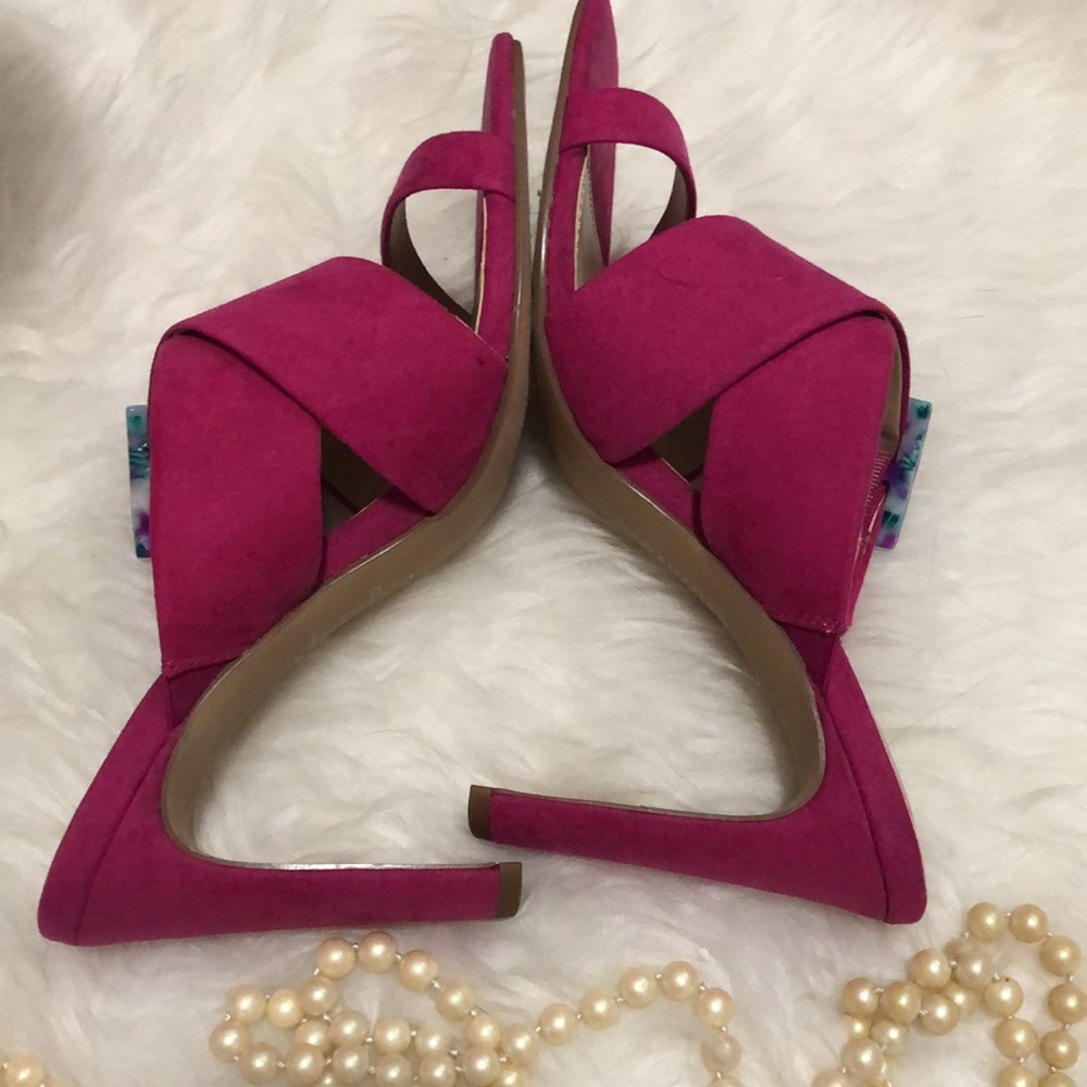 CHARLES DAVID • Gorgeous Pink Open Toe Pumps with Colorful Buckle Detail Accent - Picture 5 of 13